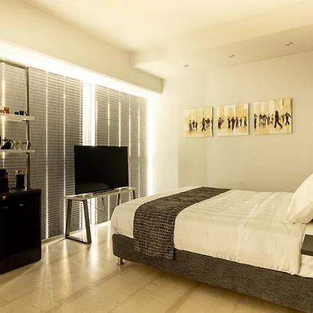 Boutie Premium, A Kalamatastay