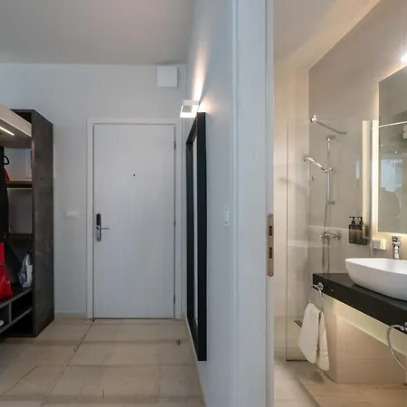 Boutie Premium, A Kalamatastay Lägenhet